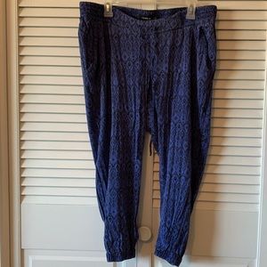 Torrid Pants with mini skulls